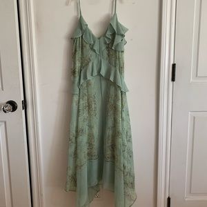 BCBGMAXAZRIA size XXS delicate green calf-length dress